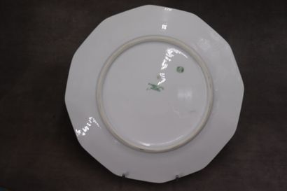 F.Legrand & Cie, Limoges. Service in porcelain...
