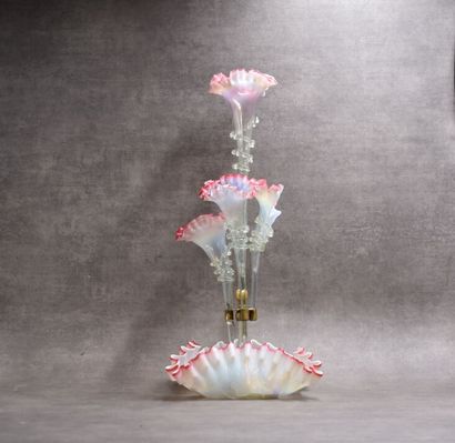 Glass centerpiece with four tulips. Height:...