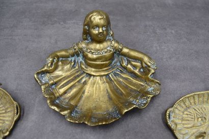 Meeting of five bronze voids