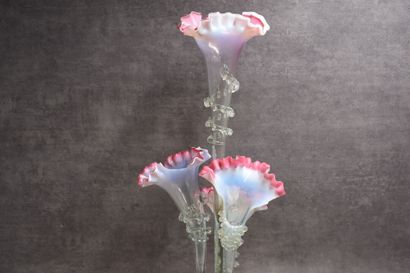 Glass centerpiece with four tulips. Height:...
