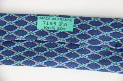 HERMES. Lot of 3 ties without their box,...