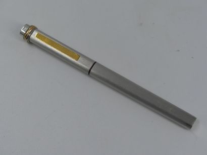 CARTIER. Ballpoint pen in silver plated metal,...