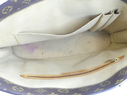 LOUIS VUITTON. Babylone bag in monogram canvas...