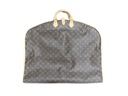 LOUIS VUITTON. Soft bag in monogram canvas...