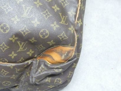 LOUIS VUITTON. Large soft suitcase in monogram...