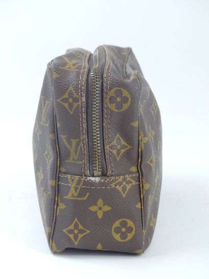 LOUIS VUITTON. Toilet bag in monogram canvas,...