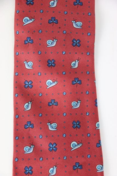 Lot of 2 silk ties, one of them from HERMES...