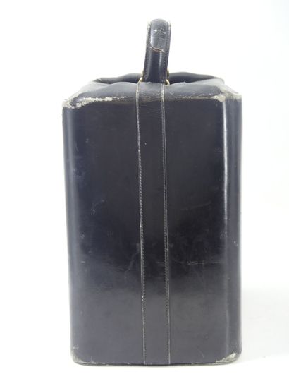 HERMES. Large toiletry bag in black box calf,...