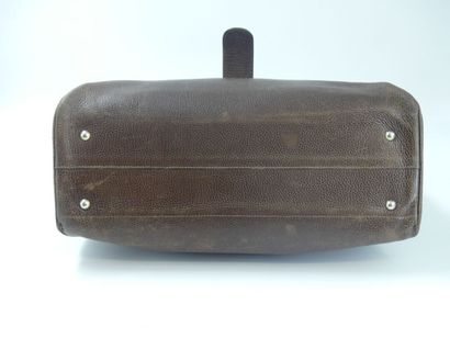 DELVAUX. Briefcase in brown grained calfskin,...