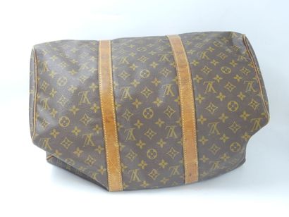 LOUIS VUITTON. Keepall 45 bag in monogram...