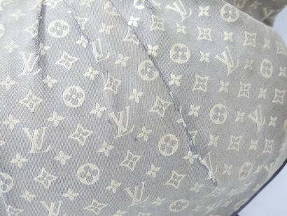 LOUIS VUITTON. Shoulder bag in navy leather...