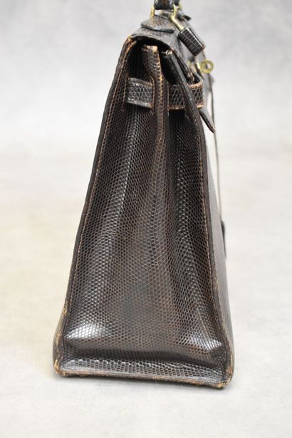 HERMES. Modèle Kelly sellier. Sac à main...