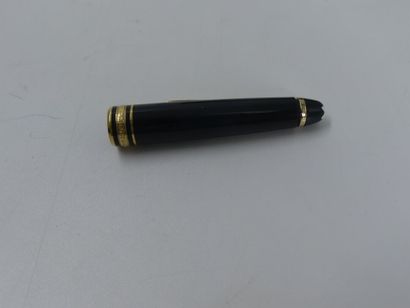 MONTBLANC. Meisterstuck model. Black resin...