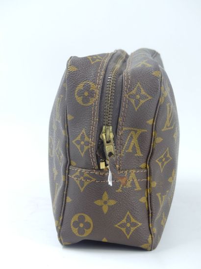 LOUIS VUITTON. Toilet bag in monogram canvas,...