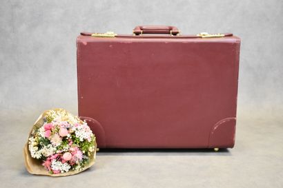 CARTIER. Must. Important briefcase in burgundy...