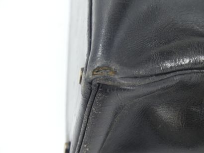 HERMES. Kelly bag 28cm in black box, gold...