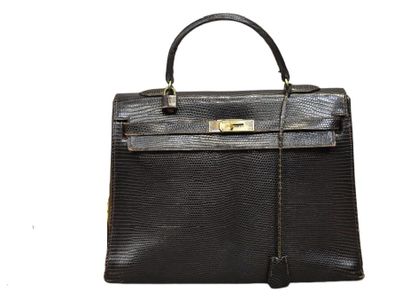 HERMES. Modèle Kelly sellier. Sac à main...