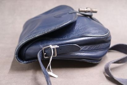 HERMES. Duffle bag in navy blue leather,...