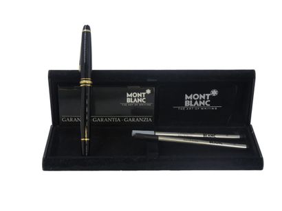 MONTBLANC. Meisterstuck model. Black resin...