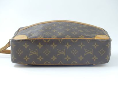 LOUIS VUITTON. Shoulder bag in monogram canvas...