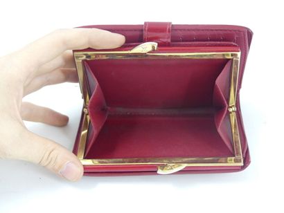 LOUIS VUITTON. Meeting of a diary holder...