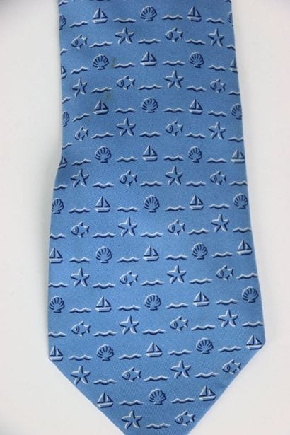 HERMES. Lot of 3 ties without their box,...