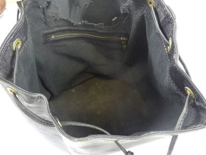 LOUIS VUITTON. Noé bag in black epi leather,...