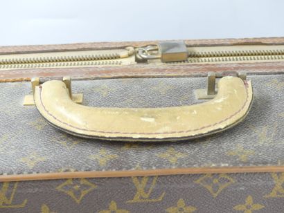 LOUIS VUITTON. Stratos semi-rigid suitcase...