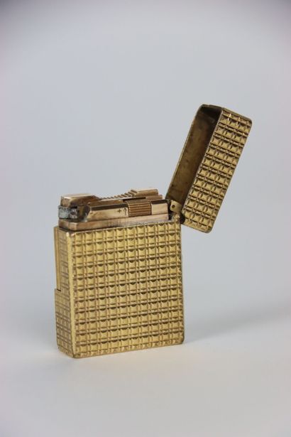 BRIQUET of Lady DUPONT in gilded metal, missing...