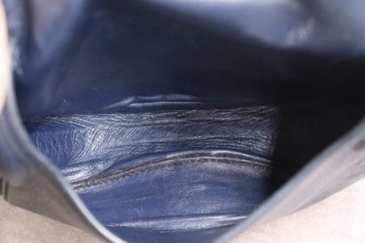 HERMES. Duffle bag in navy blue leather,...