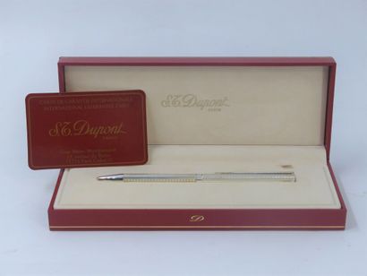 DUPONT. Ballpoint pen in silver plated metal,...