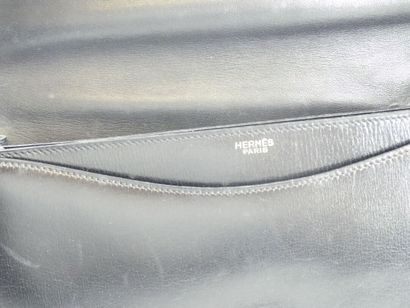 HERMES. Ring bag in black box calf, gold...