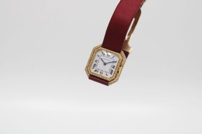 CARTIER Ceinture
Montre bracelet de dame...