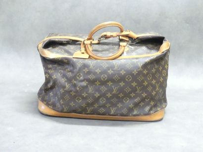 LOUIS VUITTON. Cruiser 45 bag in monogram...