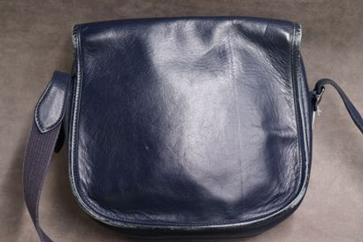 HERMES. Duffle bag in navy blue leather,...