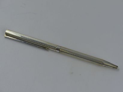 DUPONT. Ballpoint pen in silver plated metal,...