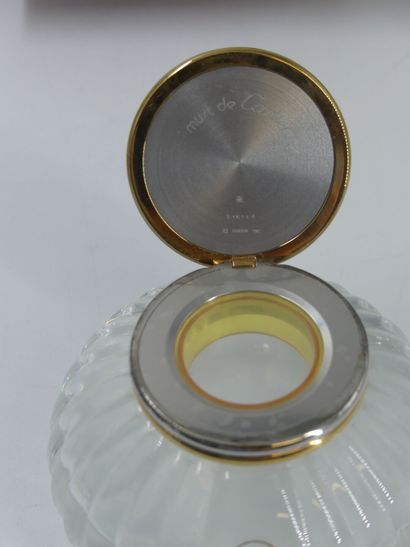 CARTIER. Must. Inkwell in crystal with gadroon...