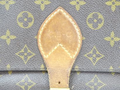 LOUIS VUITTON. Cartridge bag in monogram...