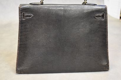 HERMES. Modèle Kelly sellier. Sac à main...