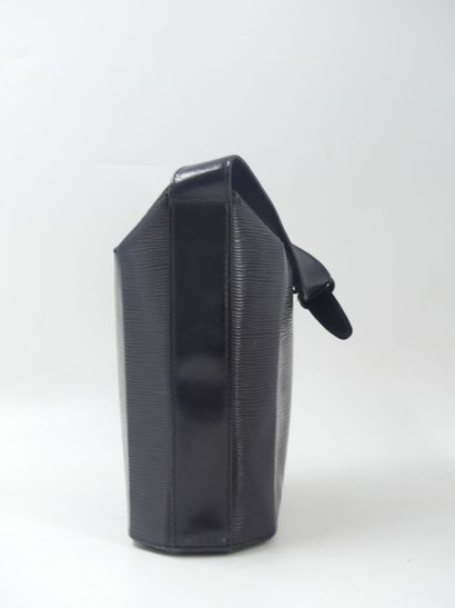 LOUIS VUITTON. Box type handbag in black...