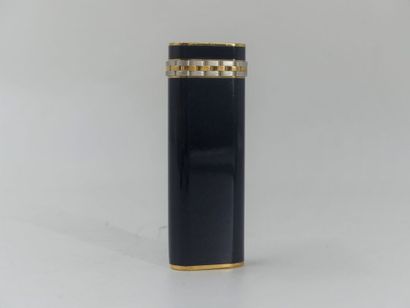 CARTIER. Gold plated and lacquered lighter,...