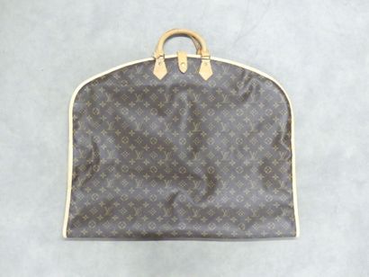 LOUIS VUITTON. Soft bag in monogram canvas...