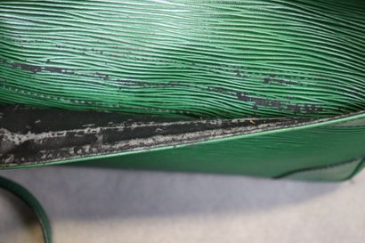 LOUIS VUITTON. Green epi leather reporter...