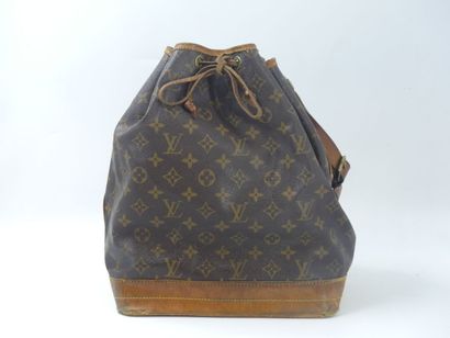 LOUIS VUITTON. Noé bag in monogram canvas...