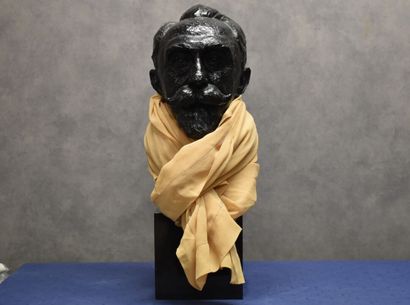 Giorgio ARMANI. Important scarf in beige...