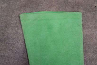 HERMES. Pair of gloves in green skin. With...