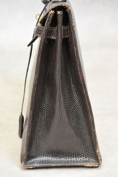 HERMES. Modèle Kelly sellier. Sac à main...