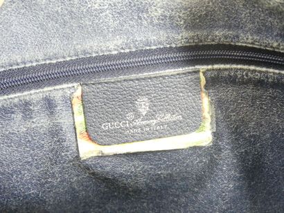 GUCCI. Shoulder bag in navy blue leather...