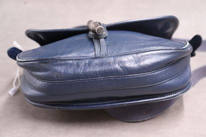 HERMES. Duffle bag in navy blue leather,...