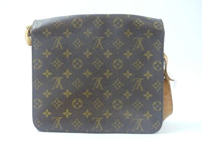 LOUIS VUITTON. Cartridge bag in monogram...